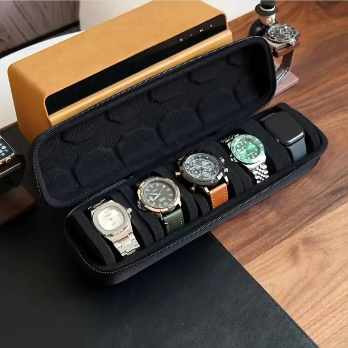 5-Slot Hard Shell Watch Travel Case