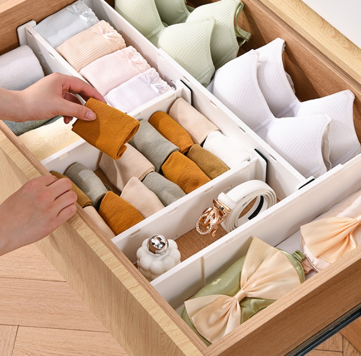 Drawer divider storage and organization example